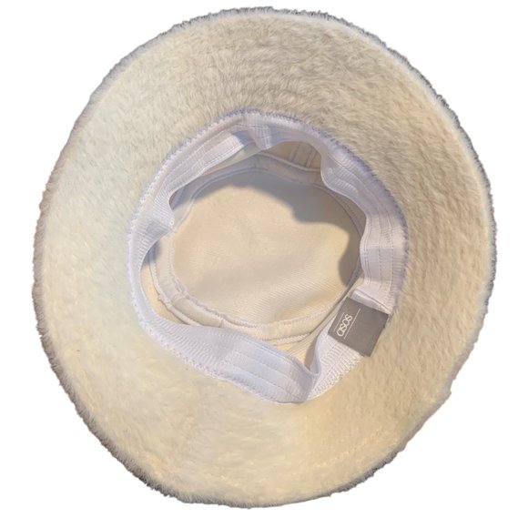 Asos Fluffy Sherpa Cream Color Bucket Hat - Picture 3 of 3